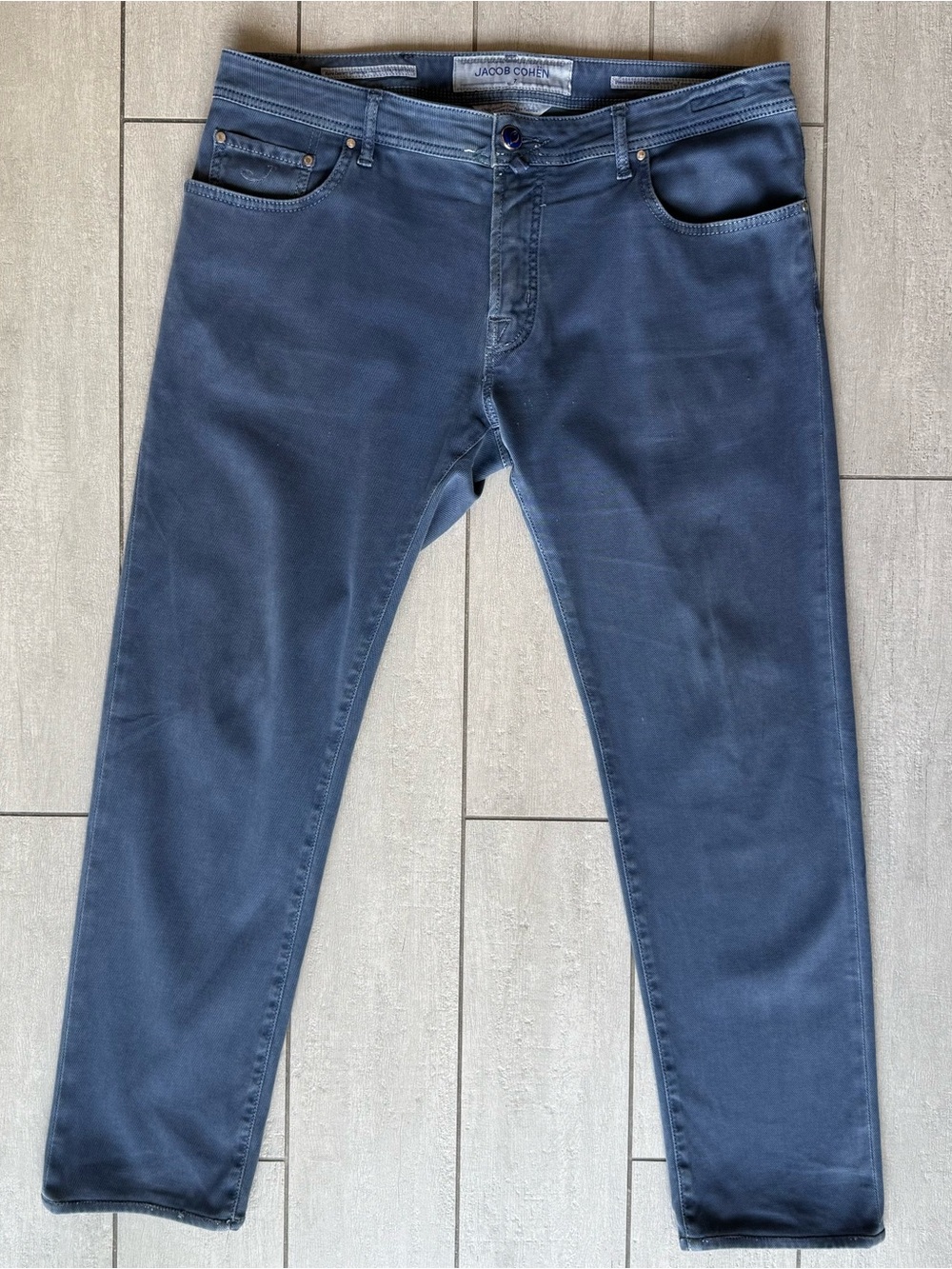 W 38 / L 30 / JACOB COHEN 688 JEANS